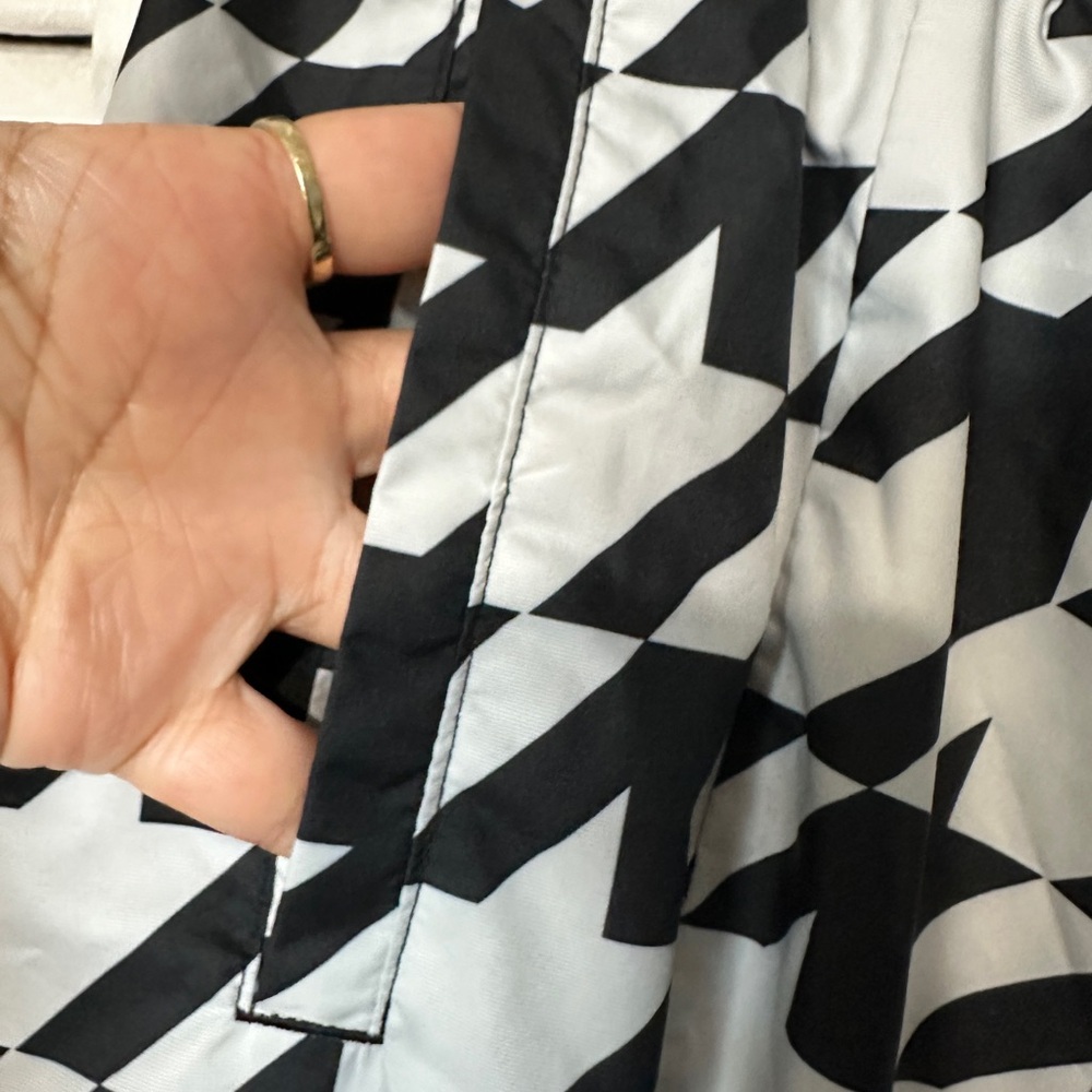 NEW PUMA Stylish Black and White Houndstooth Athletic Windbreaker Joggers - Picture 13 of 16